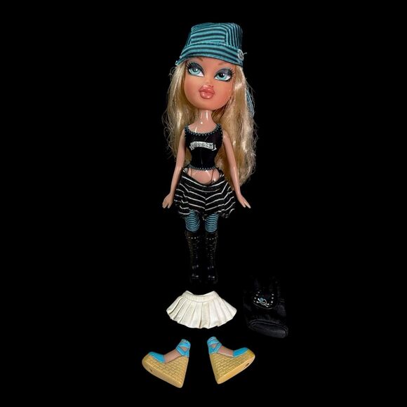 Bratz Treasures Collection Cloe Doll MGA 2005 INCOMPLETE - Picture 1 of 16